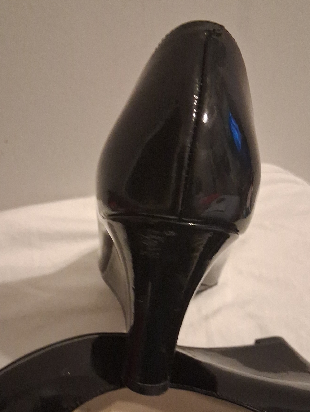 Shoes - Picture 5 of 12
